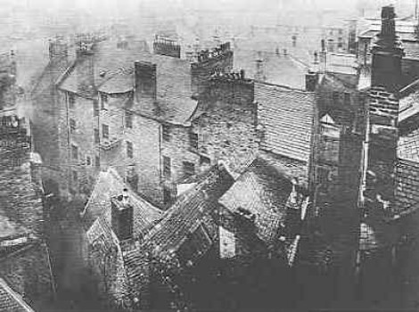 Crowded Dundee from atop